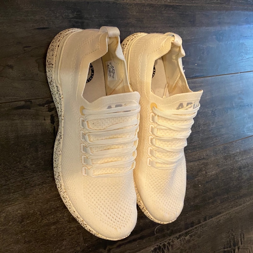 Fitness shoes